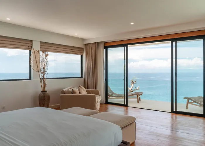 Namaskar - Iconic 5br Cliff - 180° Ocean View ヴィラ ジンバラン