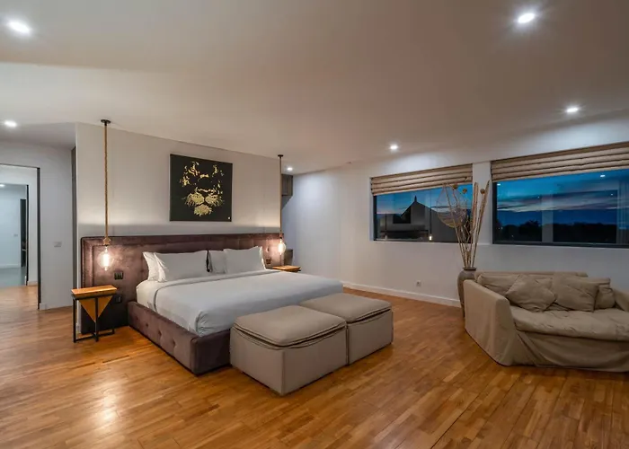 Namaskar - Iconic 5br Cliff - 180° Ocean View